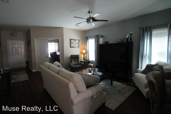 Building Photo - 3 br, 2.5 bath House - 814 Summerlake Drive