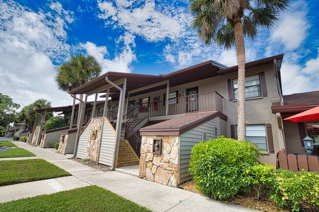Foto del edificio - Seasonal Short-Term Fully Renovated Condo ...