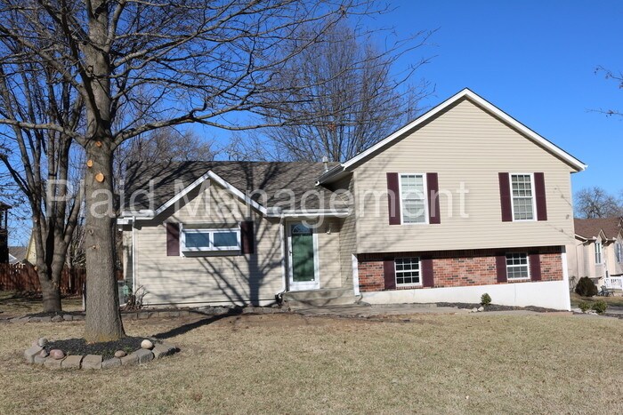Primary Photo - Finished basement and fenced backyard