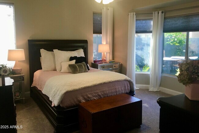 Foto del edificio - 1381 W Armstrong Way