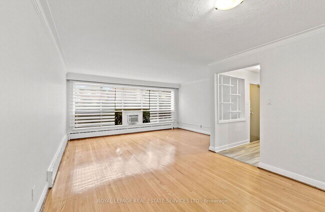 Building Photo - 138 Woburn Av