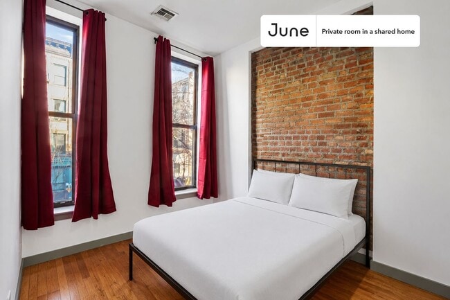 Room in Shared 4 bed/1.5 bath home in Bedford-Stuyvesant - Room in Shared 4 bed/1.5 bath home in Bedford-Stuyvesant