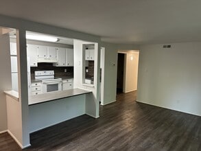 Building Photo - 3164 Central Ave