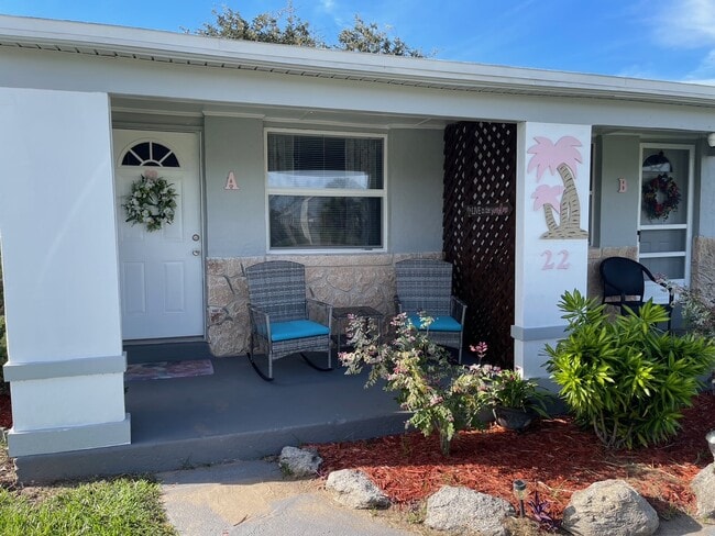 Foto del edificio - 22 Cypress Cir