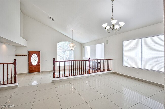 Foto del edificio - 5871 Salmon Falls St