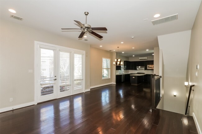 Building Photo - 4403 Eli St