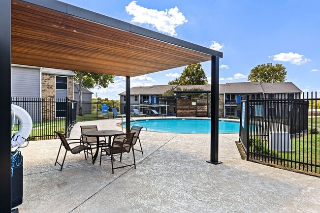 Building Photo - Cottonwood Park Village