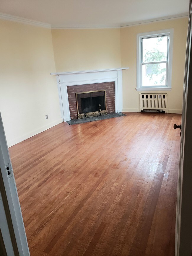 Foto del edificio - 306 Hollywood Ave