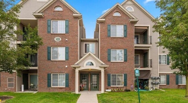 Foto del edificio - 14107 Pinehurst Ln
