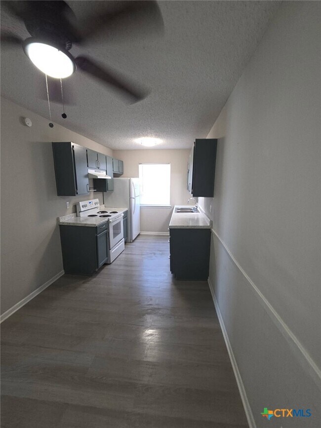 Foto del edificio - 4302 Lake Rd