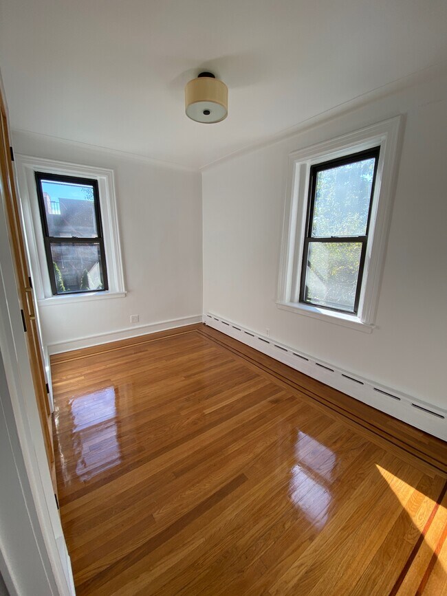 Foto del edificio - 3006 Johnson Ave