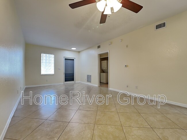 Foto del edificio - 8342 Bernwood Cove Loop