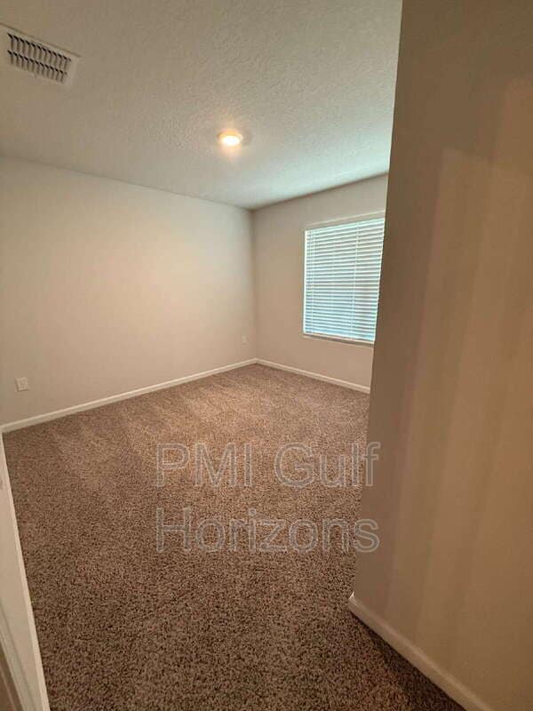 Building Photo - 1045 Lovebird Ct