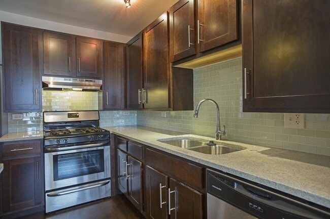Photo - 2313 S Michigan Ave Apartment