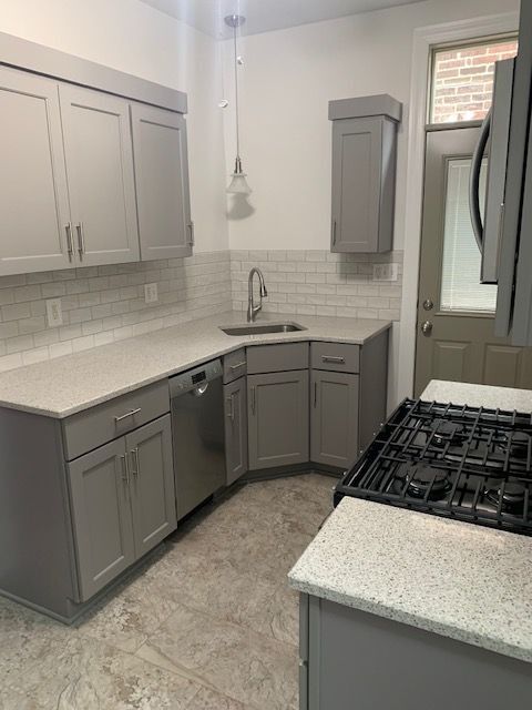 Kitchen - 176 Home St