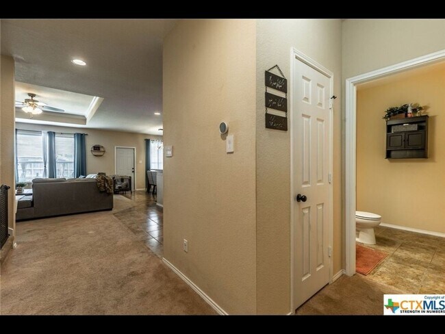 Building Photo - 4 Bedroom Single Family Home in Killeen