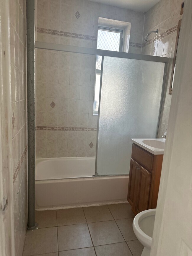 Foto del edificio - 65 E 95th St