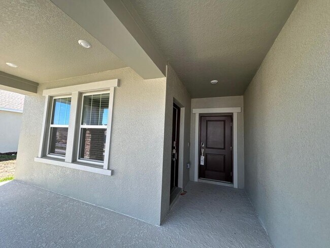 Building Photo - 3228 Armstrong Ave