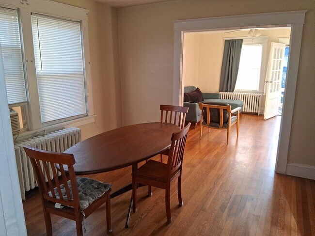 Foto del edificio - 2509 Seminary Ave