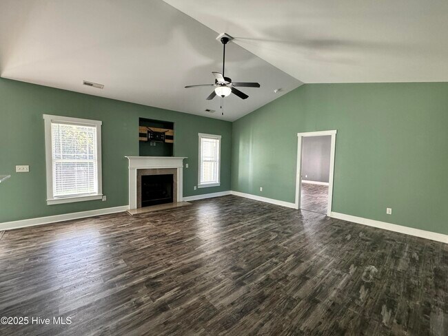 Building Photo - 302 Wynbrookee Ln