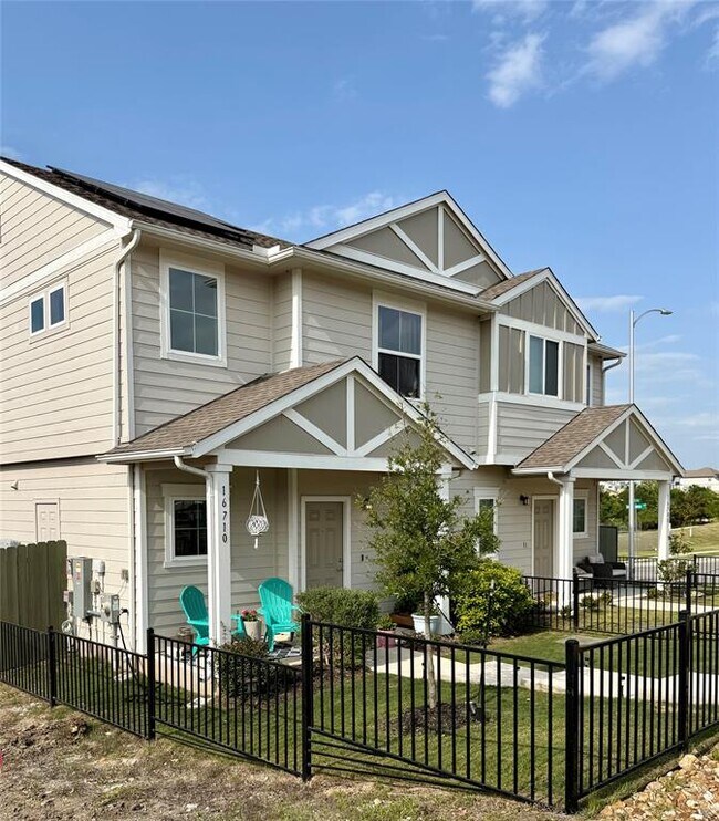 Foto del edificio - 16710 Sonoma Breeze Dr