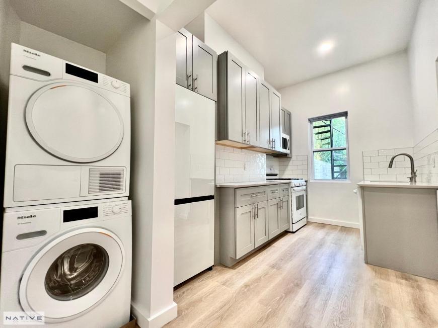 Foto principal - 1 bedroom in BROOKLYN NY 11222