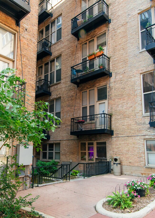 Foto del edificio - 1500 W Monroe St