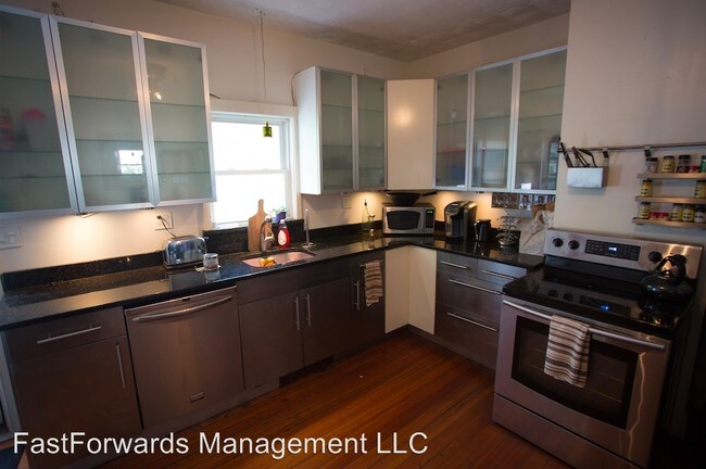 Building Photo - 4 White Street Pl