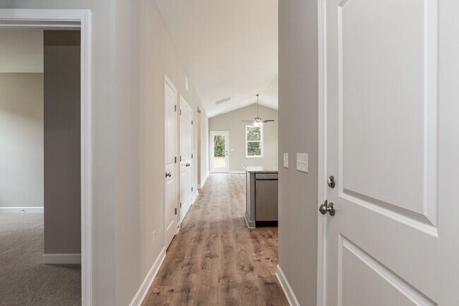 Foto del edificio - NEW Construction Three Bedroom Home