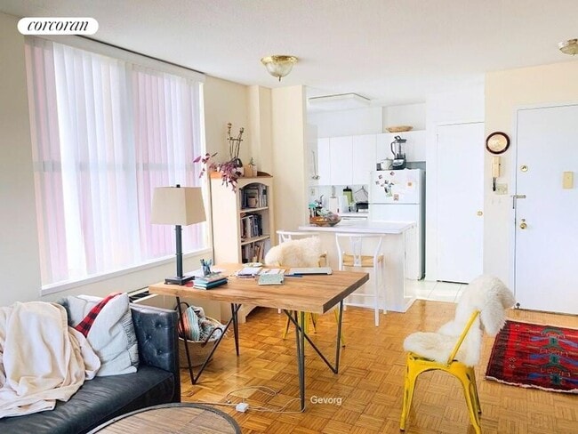 Foto del edificio - 516-520 W 112th St