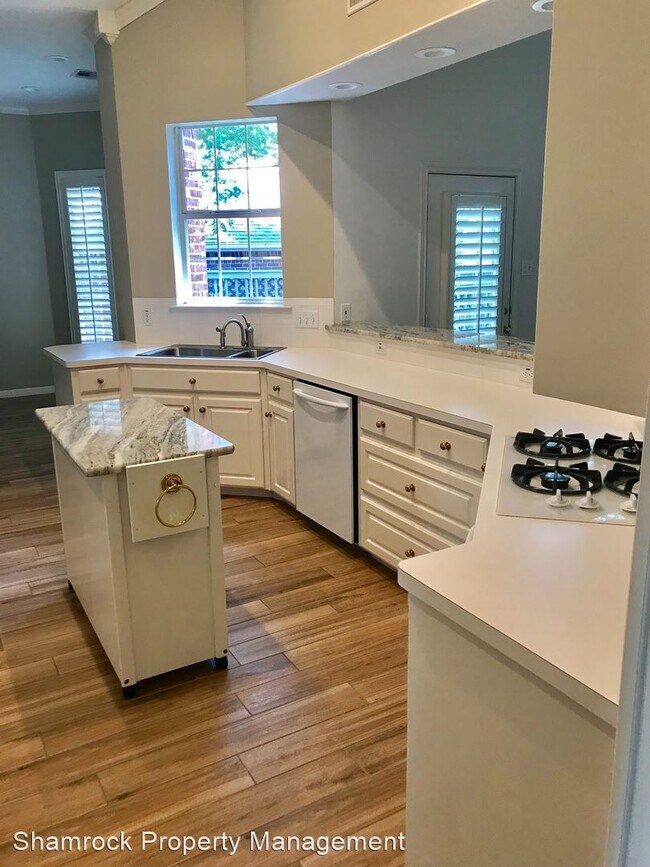 Foto del edificio - 3 br, 2 bath House - 109 Landsborough Dr
