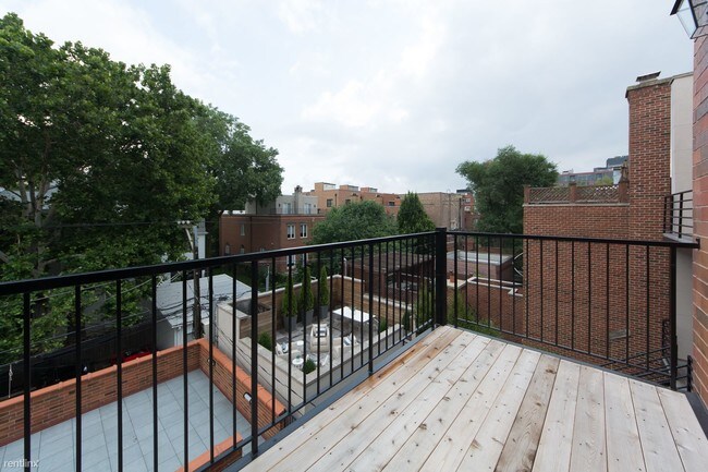 Foto del edificio - 2 br, 2 bath Condo - 1036 W Altgeld St Unit 3