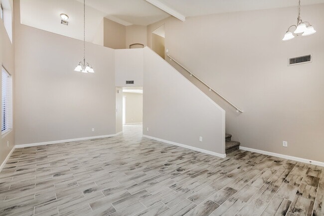 Building Photo - 15863 W Tasha Dr