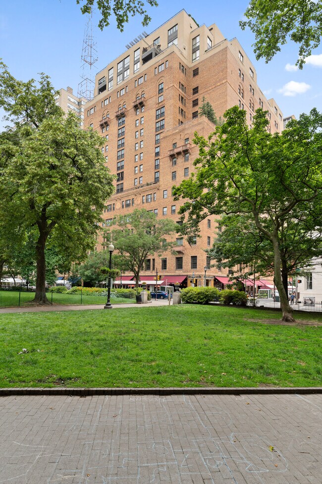 Foto del edificio - 219 S 18th St