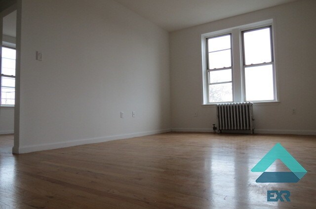 Foto del edificio - 6117 68th Ave
