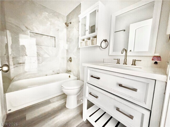 Foto del edificio - 1720 Cordoba Ln