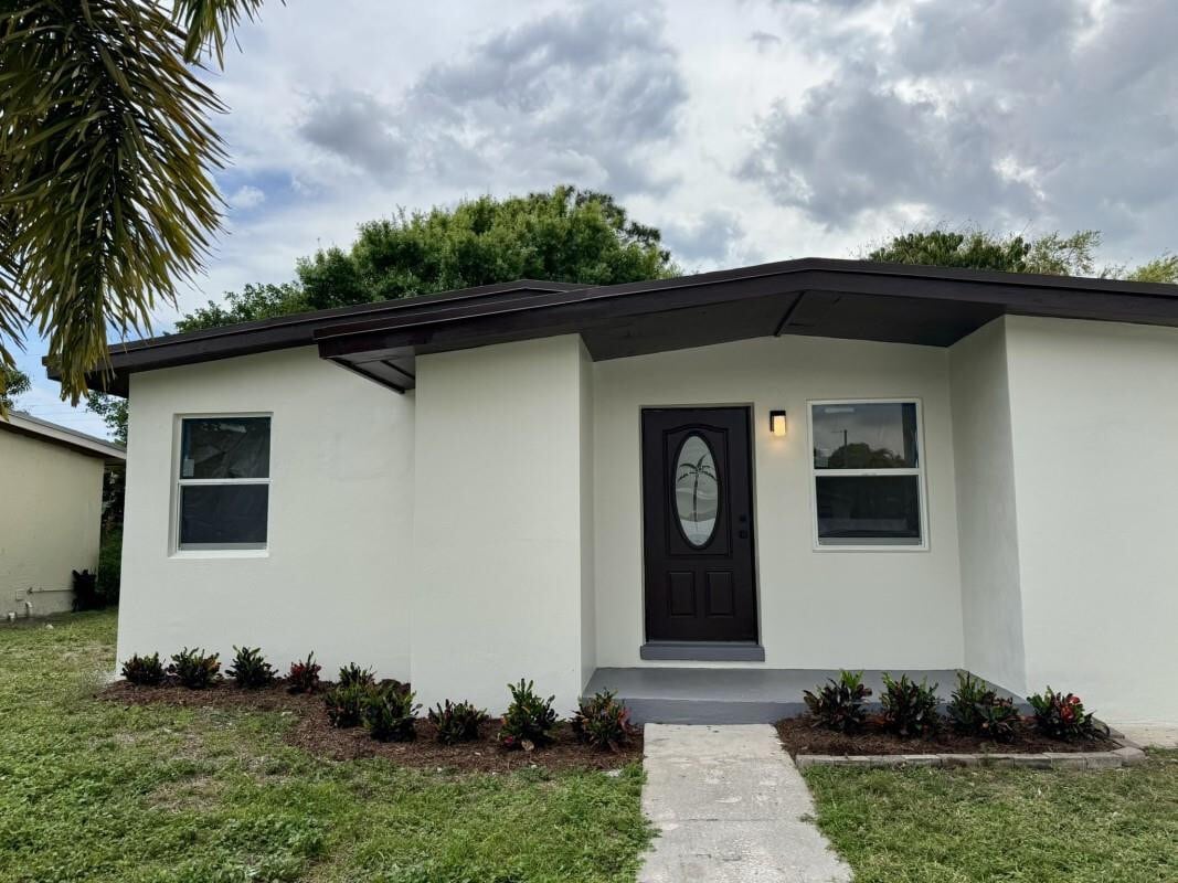 Foto principal - 1218 NW 13th Ct