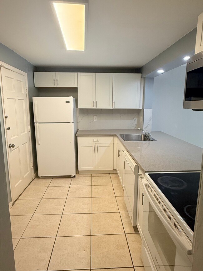 Foto del edificio - 9611 SW 77th Ave
