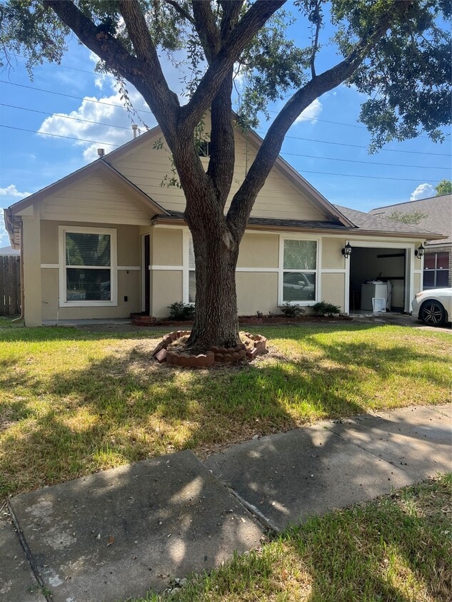 Foto principal - 15303 Riverside Grove Dr