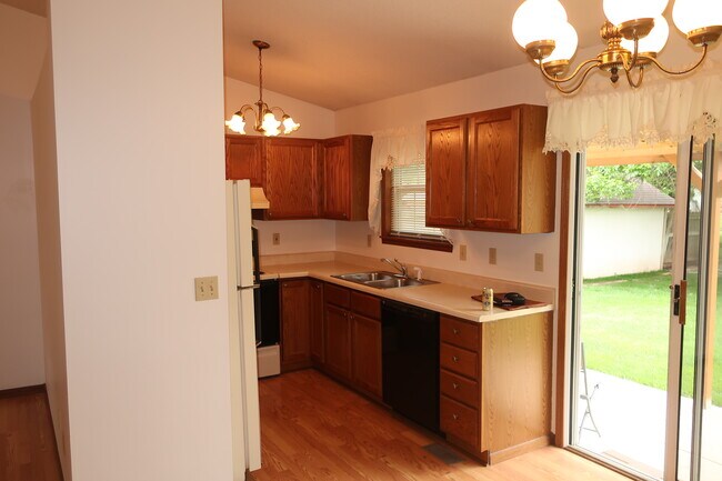 Foto del edificio - 6317 N Grove St
