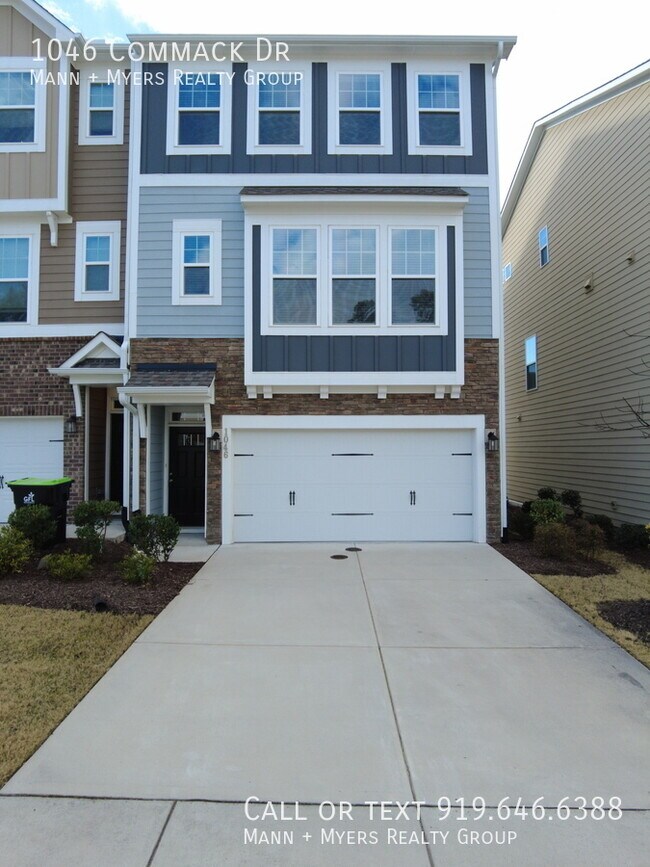 Foto del edificio - 1046 Commack Dr