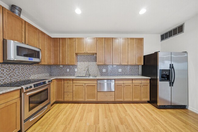 Building Photo - 7900 N Stadium Dr