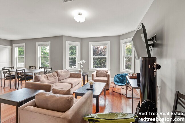 Photo - 139 Adams St Apartment