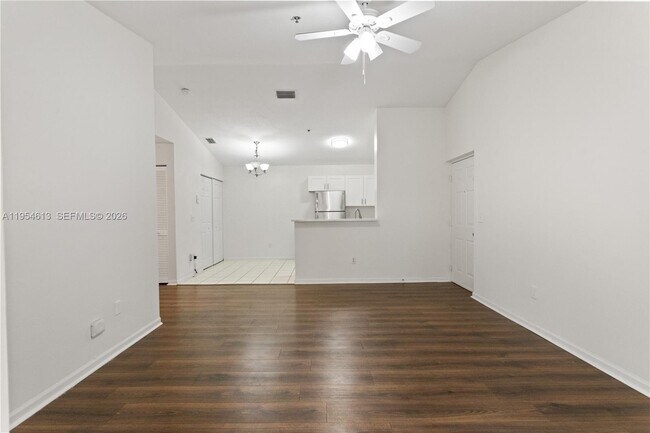 Foto del edificio - 5570 NW 61st St