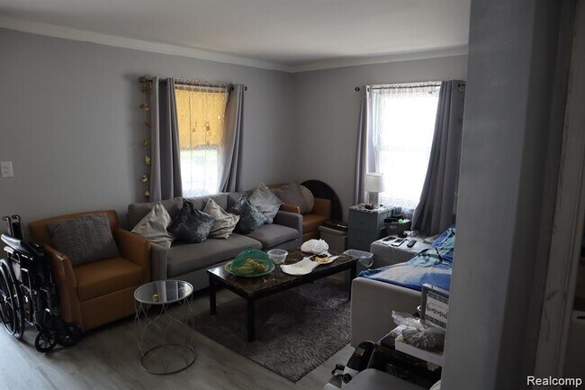 Foto del edificio - 6216 Westwood St