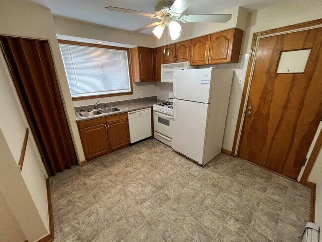Foto del edificio - 1535 Bonnie Brae Pl