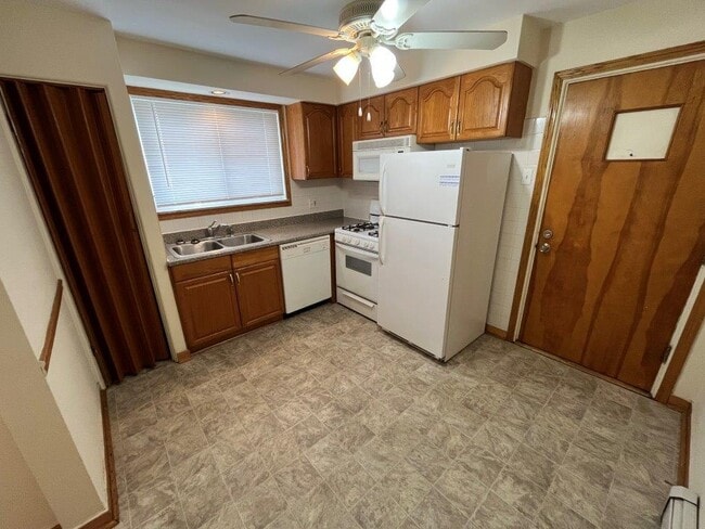 Building Photo - 1535 Bonnie Brae Pl