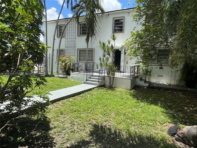 Photo - 1421 SW 37th Ave Apartment