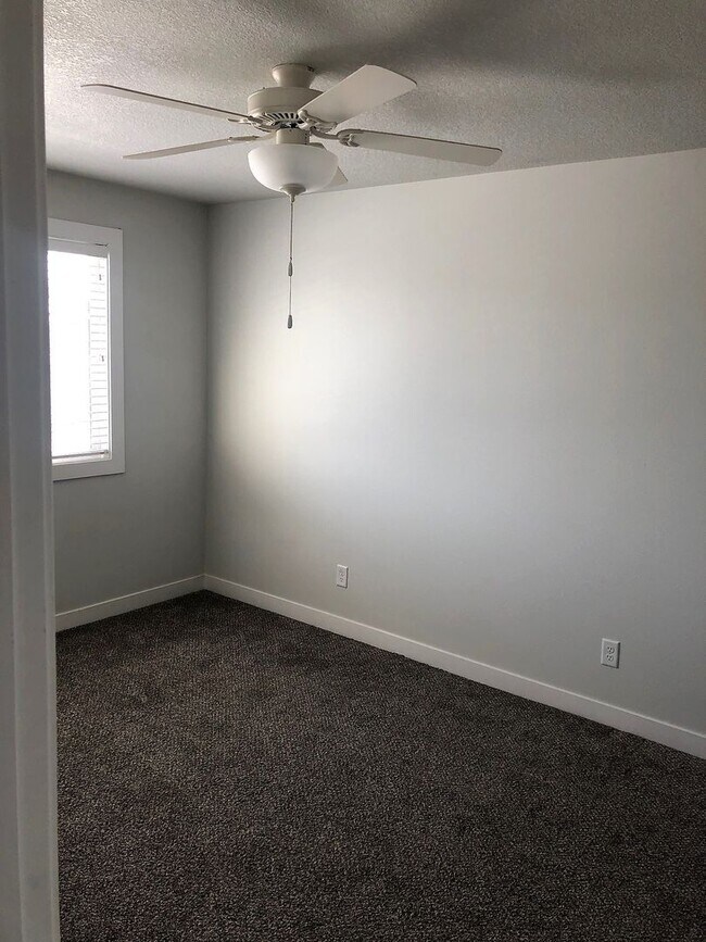 Foto del edificio - HUGE Single Family Home Available!
