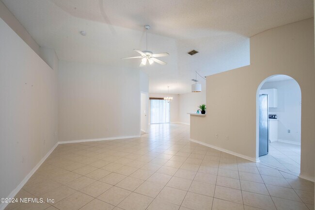 Building Photo - 3158 Ash Harbor Dr E